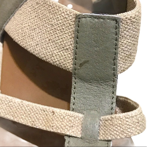 Yellow Box Wedges - Picture 3 of 5